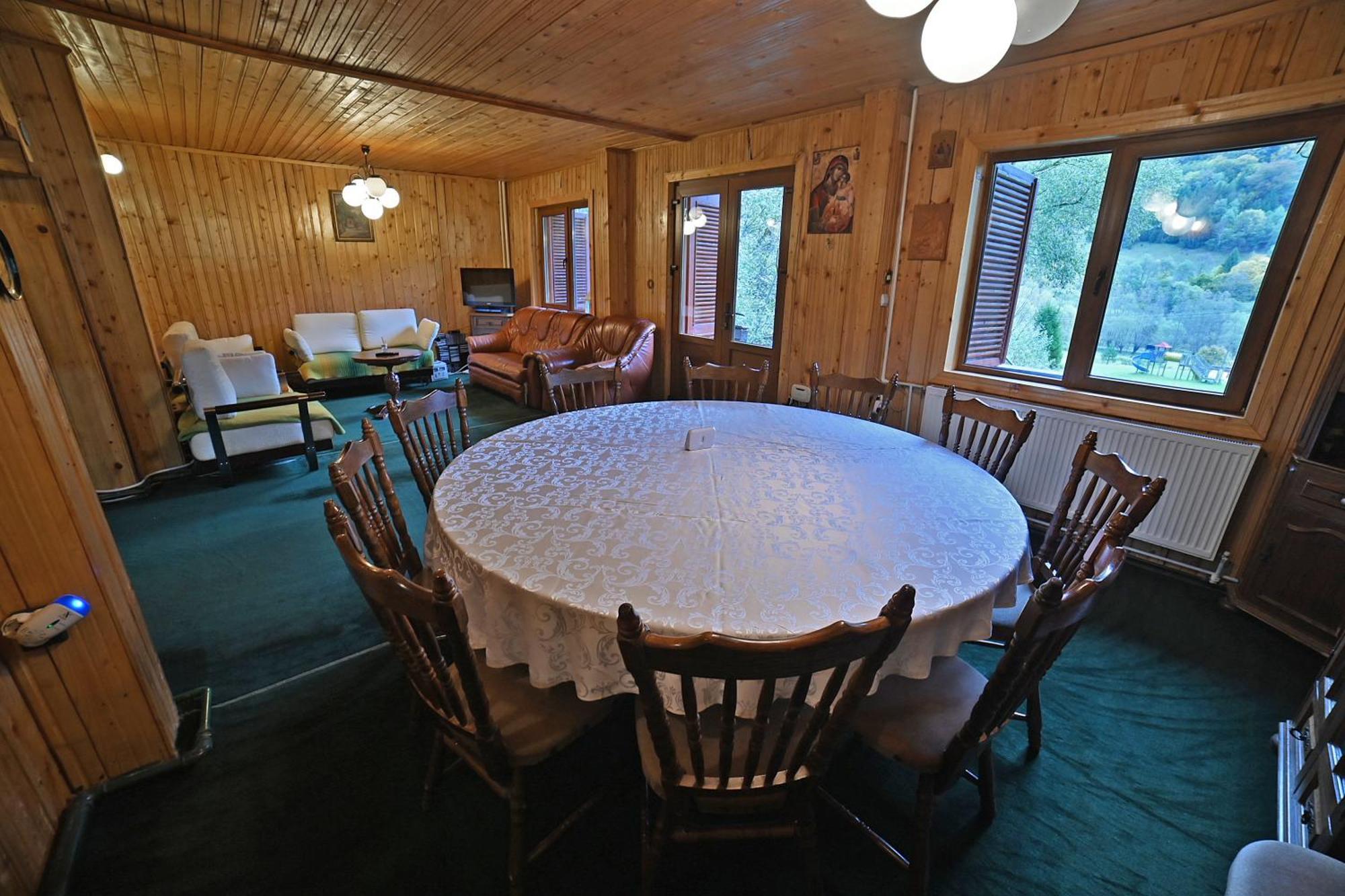 Casa De Vacanta Satic Piatra Craiului La Doi Viermi מראה חיצוני תמונה