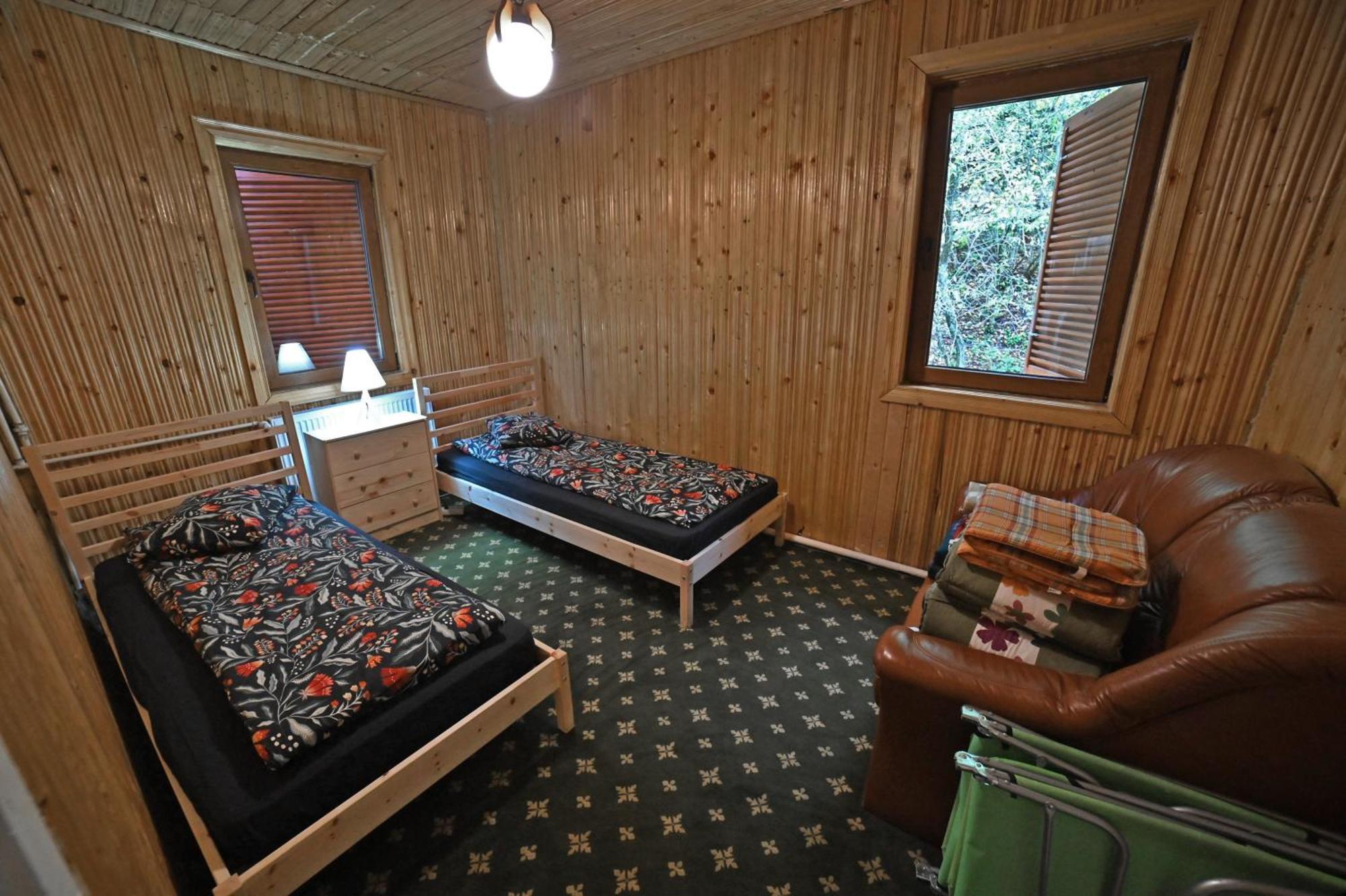 Casa De Vacanta Satic Piatra Craiului La Doi Viermi מראה חיצוני תמונה